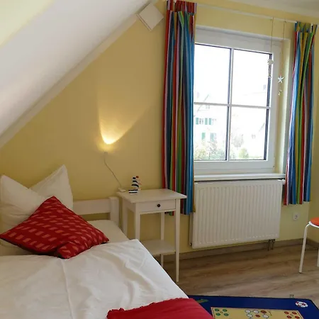 E18 Meerzeit Ostseebad Rerik, 4-raum-ferienhaus Сasa de vacaciones *