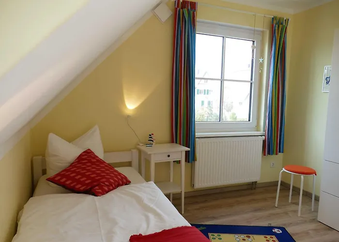 E18 Meerzeit Ostseebad Rerik, 4-raum-ferienhaus Hébergement de vacances *